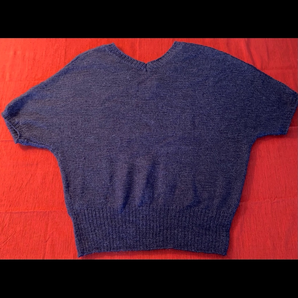Sweater - Picture 5 of 6